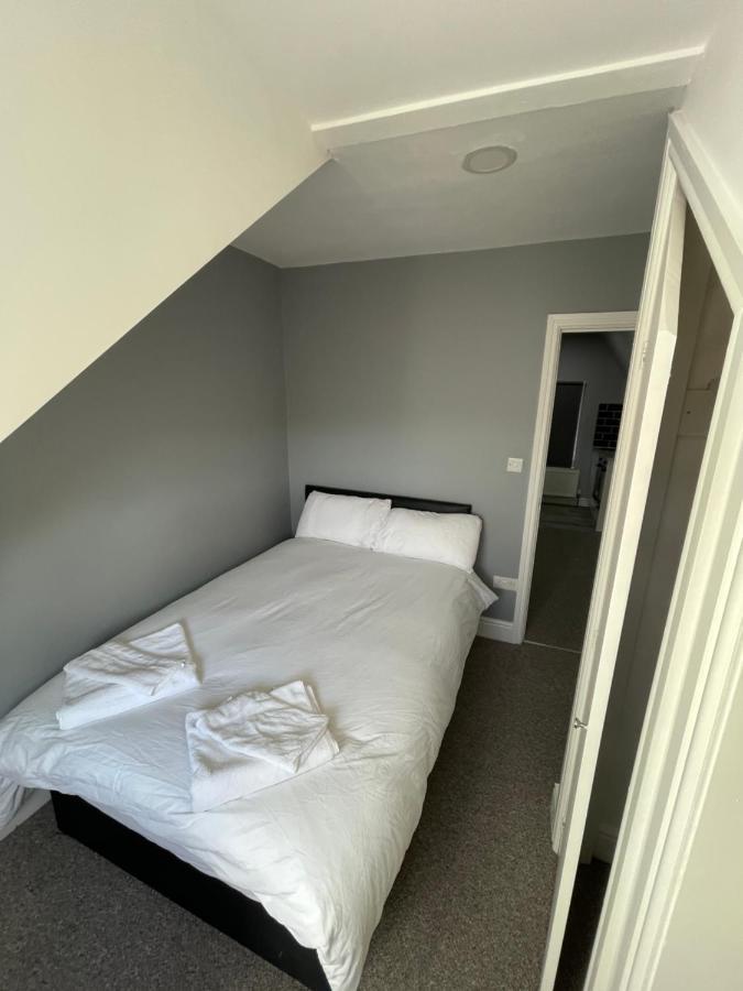 Luton Short Term Lets - Cardiff Road Apartment Luton (Bedfordshire)